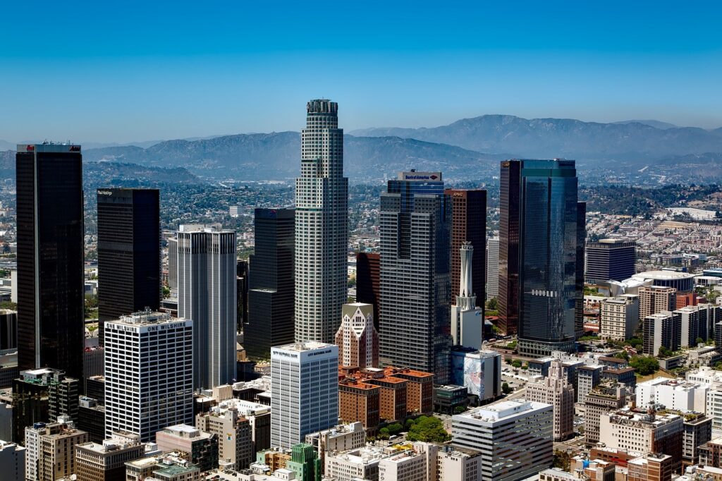 image of the los angeles sky line | total facility maintenance services in Los Angeles, Ca